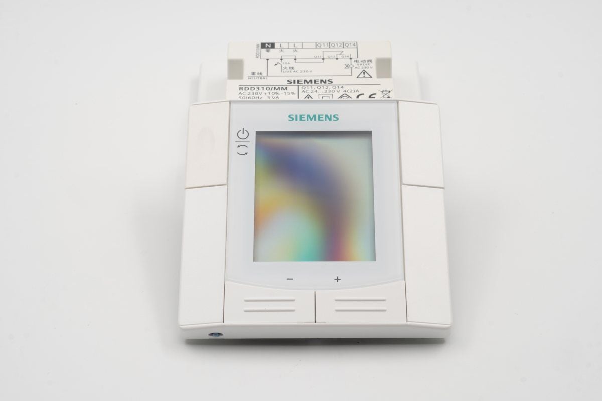 Siemens RDD310/MM Dijital Oda Termostatı 230 V — Sıva Altı, Beyaz